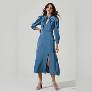 ASTR the Label Long-Sleeve Blue Cocktail Dress